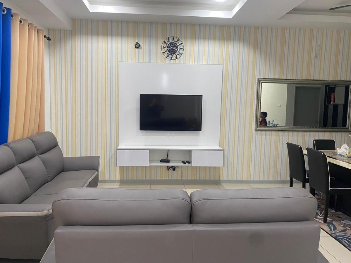 Klia Redza Homestay Kota Warisan Malay Only Sepang Extérieur photo